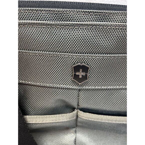 Victorinox Werks Traveler 5.0 Shopping Tote Zippered Shoulder Bag‎ - Black - Picture 3 of 13